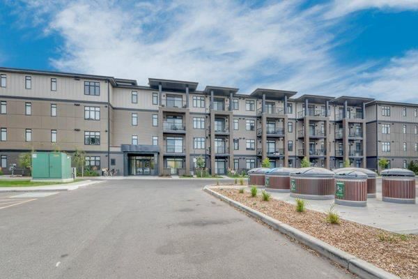 6112, 200 Seton Circle SE, Calgary — photo 2 of 22