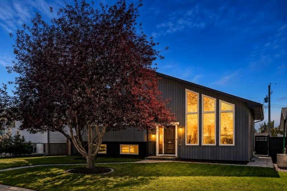 169 Silver Mead Crescent NW, Calgary — detached for sale