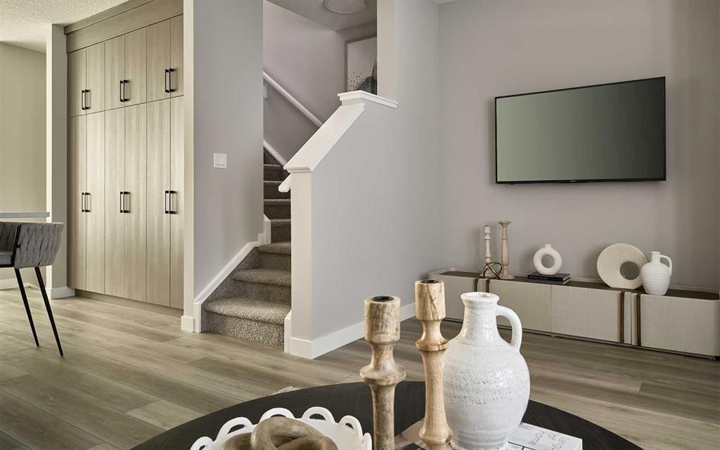 159 Royston Green NW, Calgary — photo 5 of 9