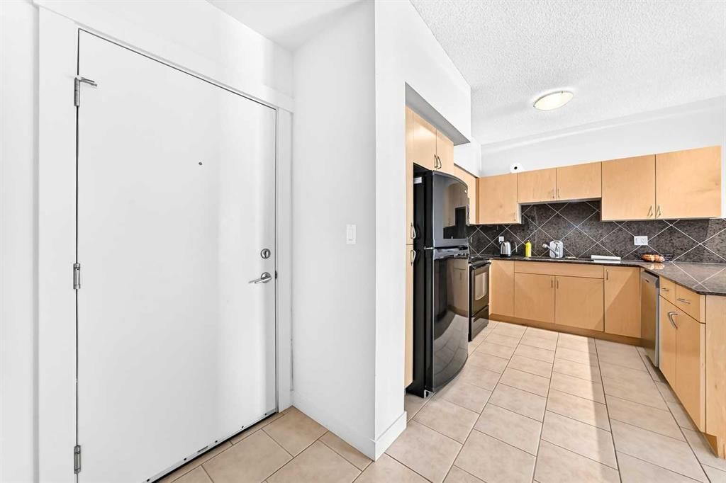 1401, 8880 Horton Road SW, Calgary — photo 3 of 35