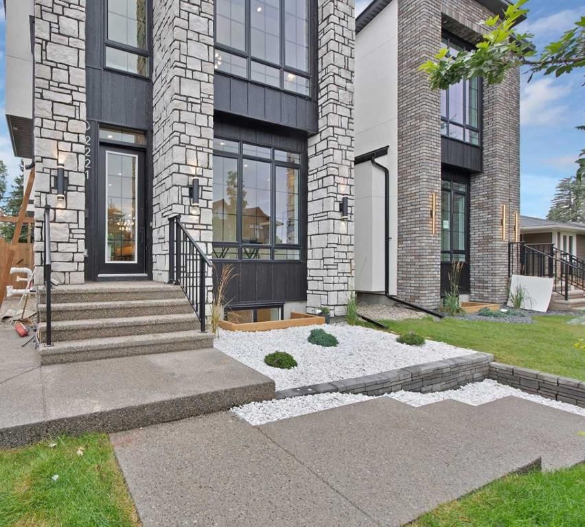 2221 Halifax Crescent NW, Calgary — photo 4 of 50