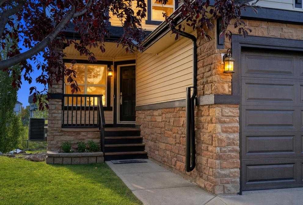 614 Kincora Bay NW, Calgary — photo 2 of 50