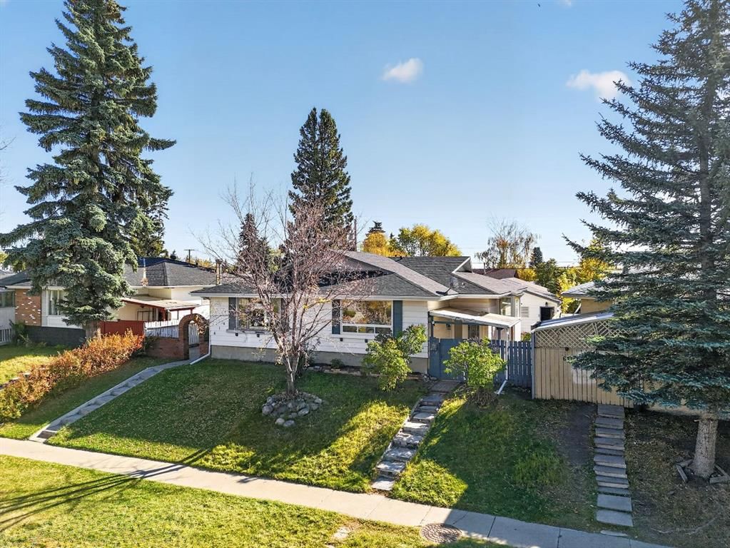 614 Marlborough Way NE, Calgary — photo 2 of 40