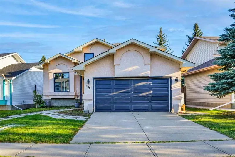 355 Millrise Drive SW, Calgary — photo 2 of 50