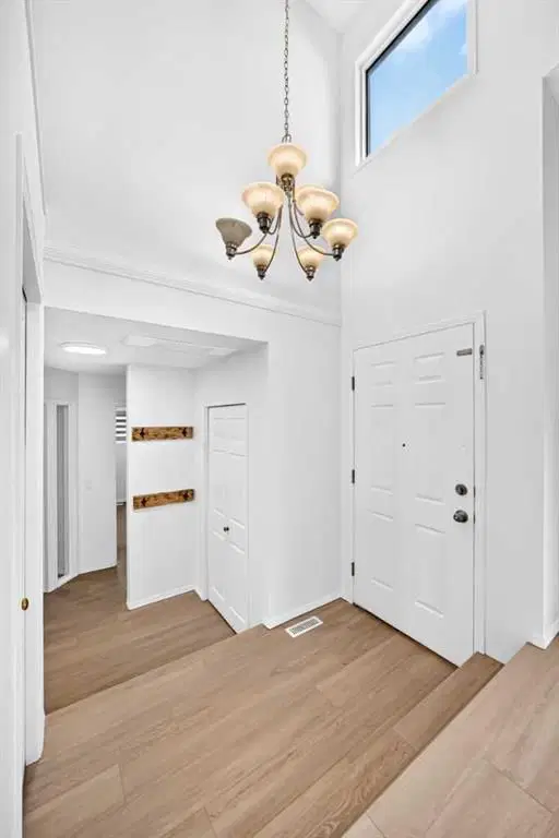 355 Millrise Drive SW, Calgary — photo 5 of 50