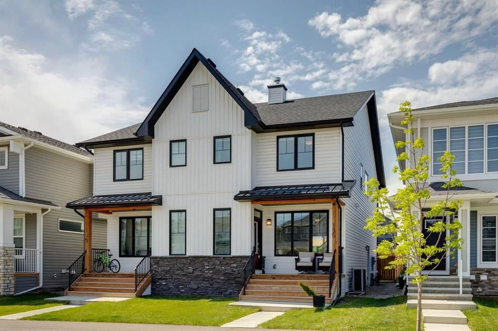 135 Creekstone Drive SW, Calgary — main listing photo