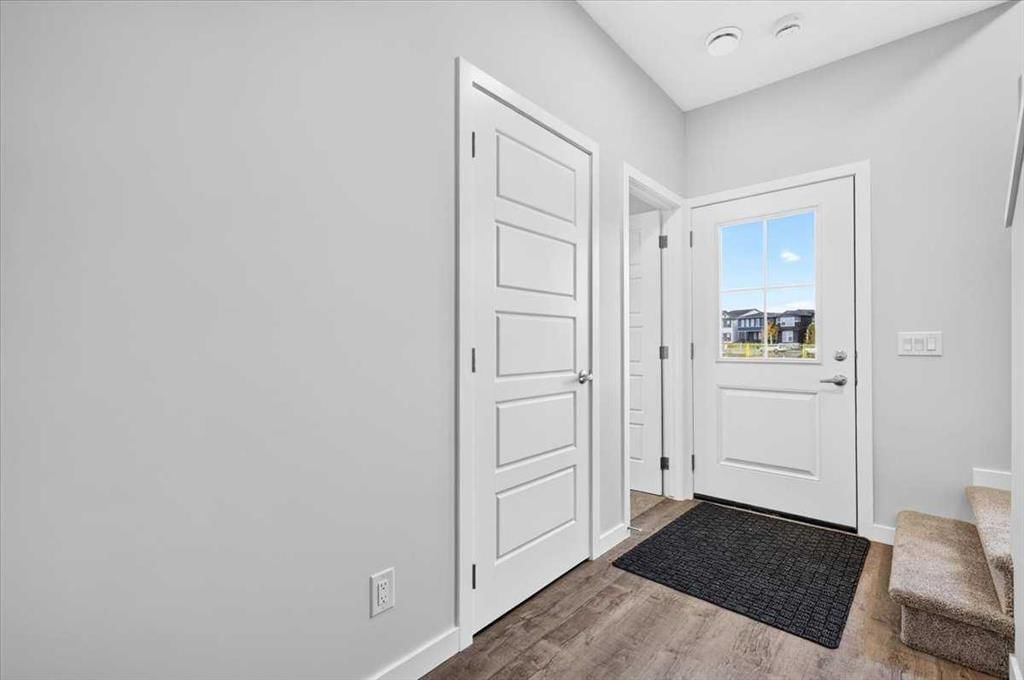 605, 321 Hotchkiss Drive SE, Calgary — photo 3 of 44
