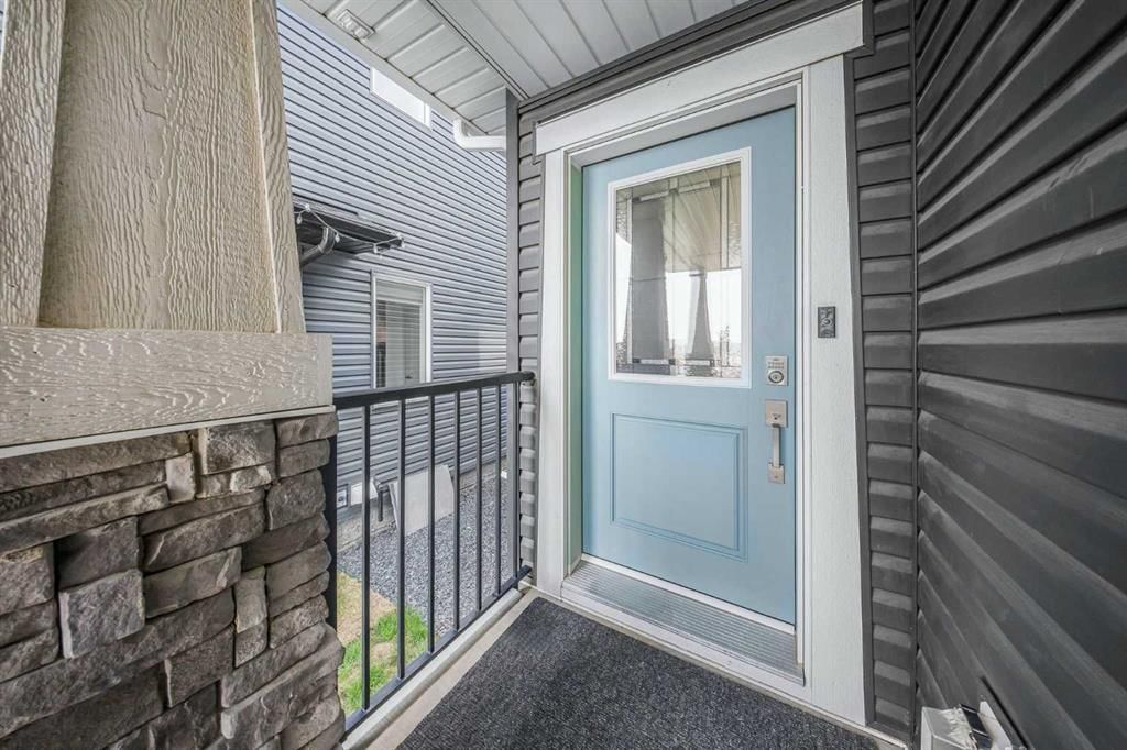 1321 Bayview Point SW, Airdrie — photo 3 of 49