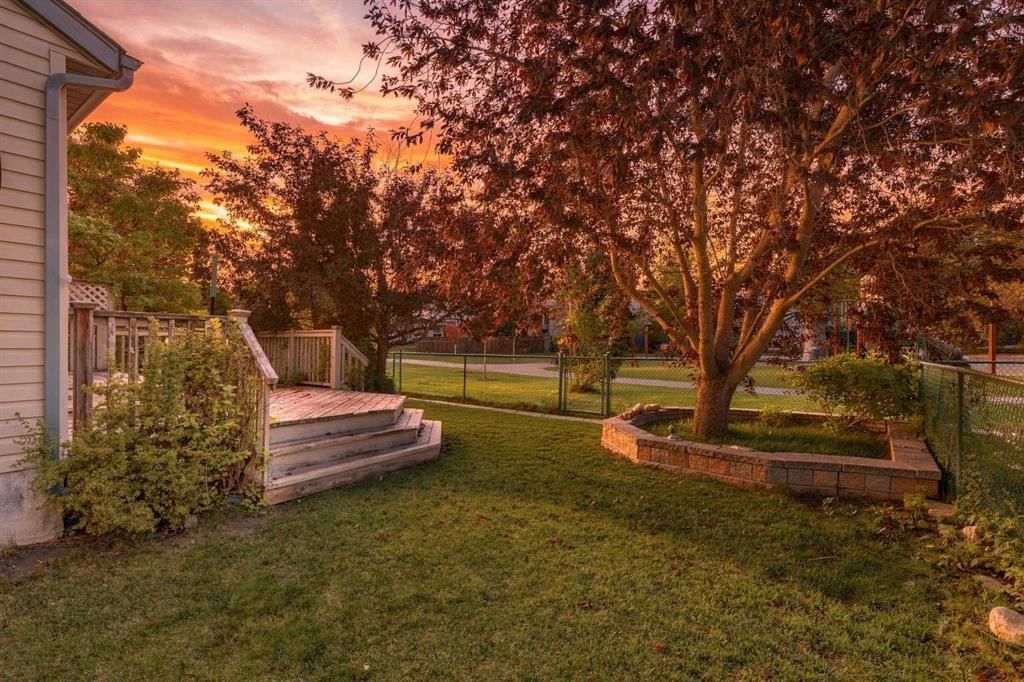 25 Arbour Ridge Park NW, Calgary — photo 2 of 41