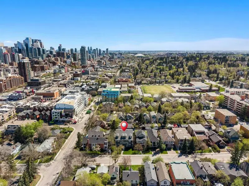 7, 2110 15 Street SW, Calgary — main listing photo