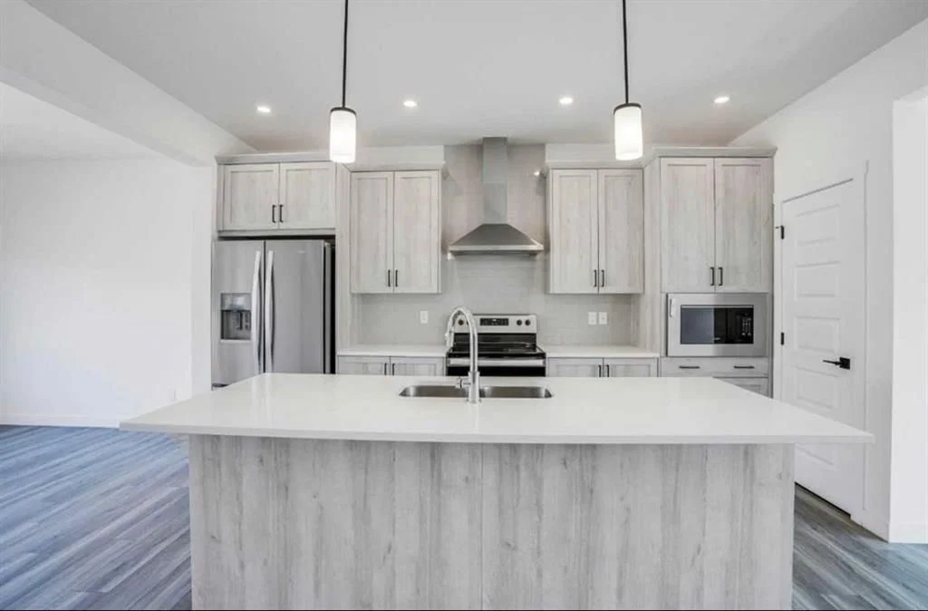 747 BAYVIEW Hill SW, Airdrie — photo 4 of 36