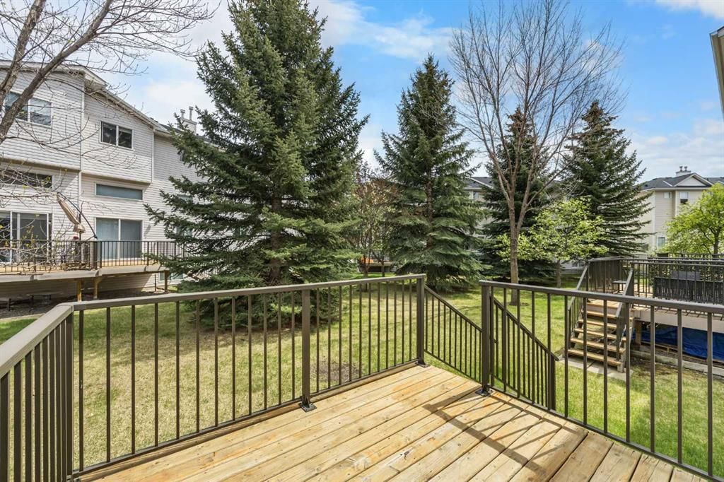 33 Country Hills Cove NW, Calgary — photo 4 of 29