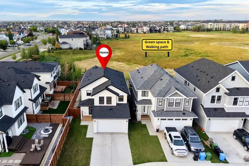 22 Copperhead Bay SE, Calgary — photo 3 of 50
