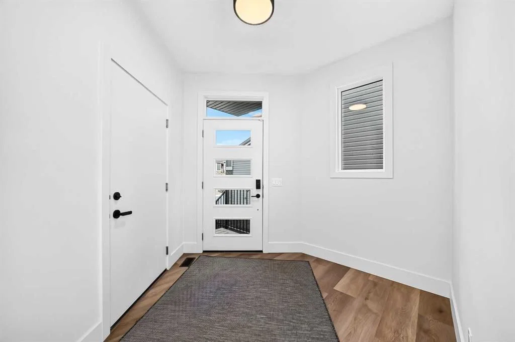 246 Greystone Boulevard, Cochrane — photo 2 of 39