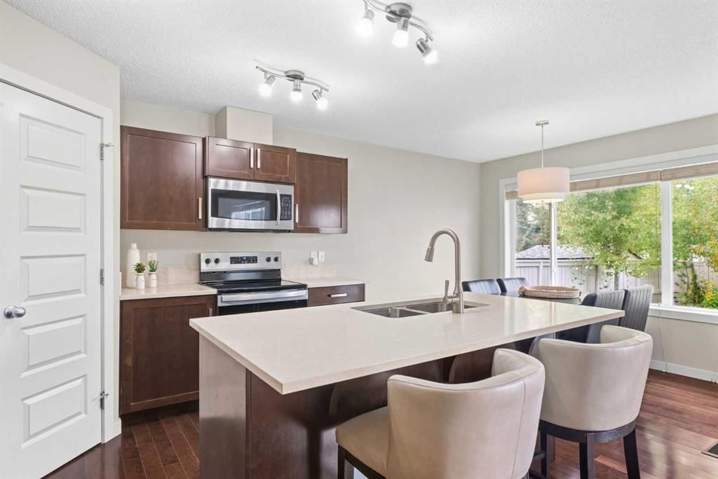 9 Evansridge Place NW, Calgary — photo 4 of 42