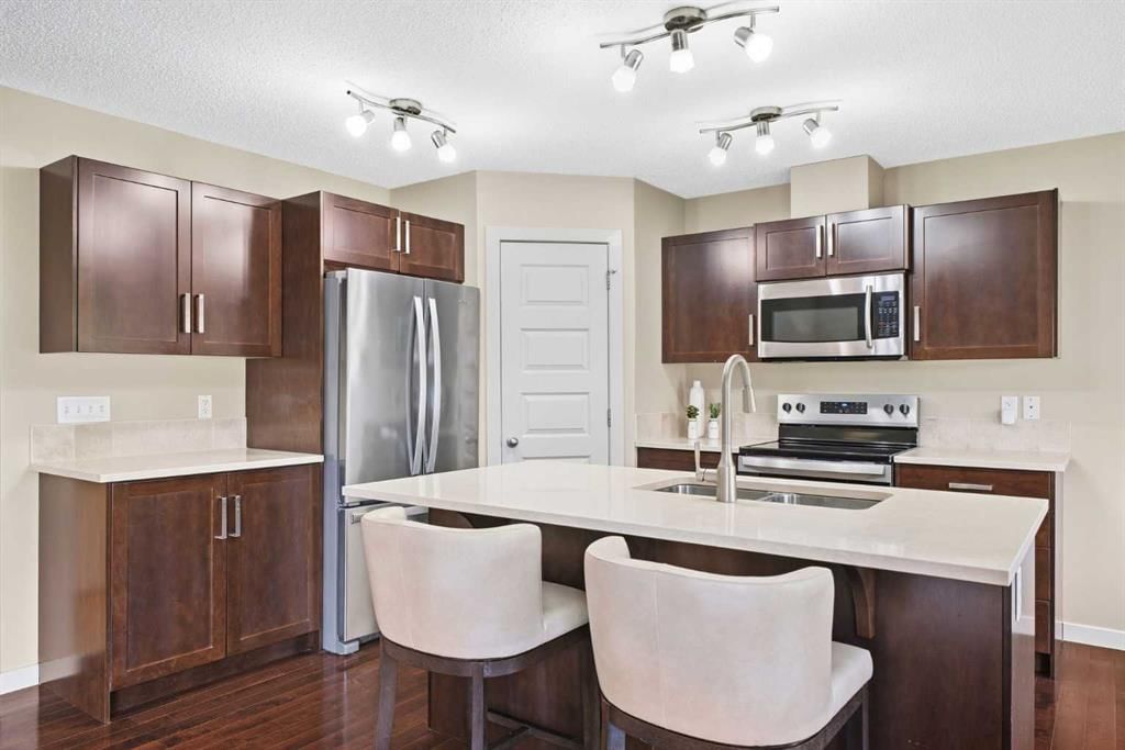 9 Evansridge Place NW, Calgary — photo 5 of 42