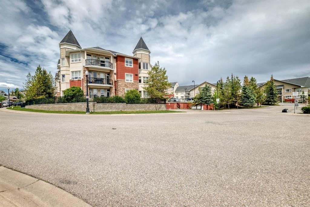 443, 26 Val Gardena View SW, Calgary — photo 2 of 50