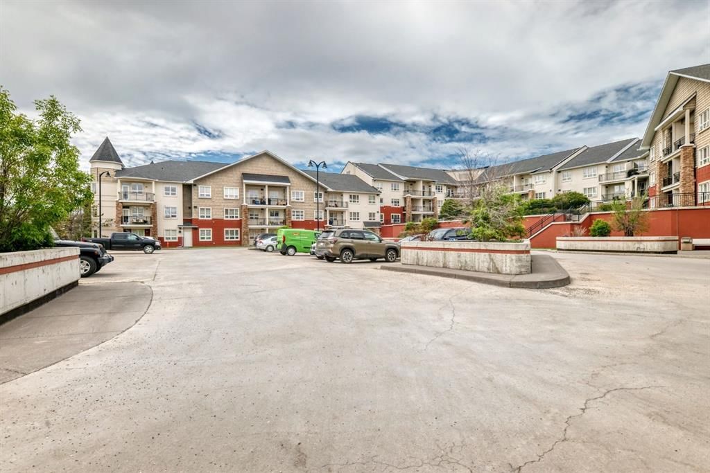 443, 26 Val Gardena View SW, Calgary — photo 4 of 50