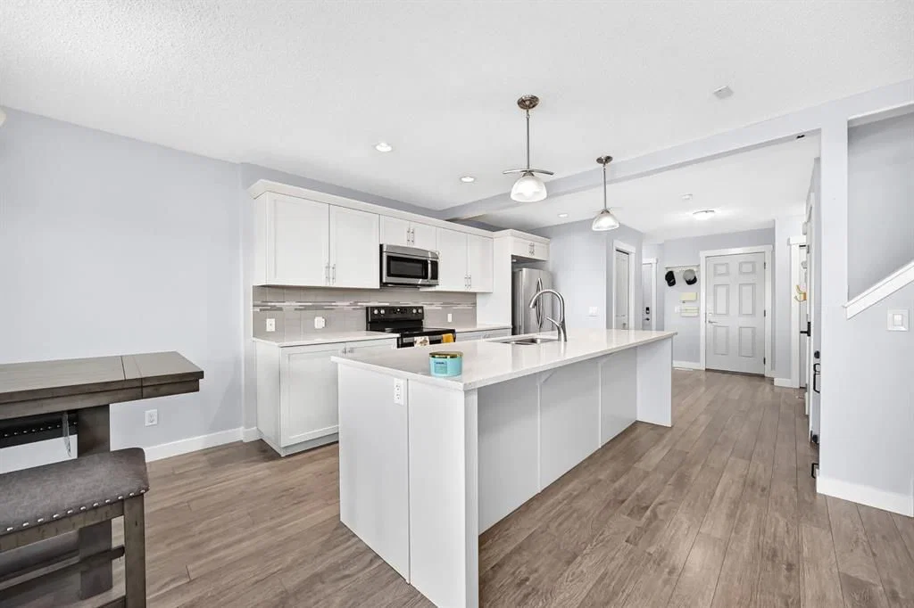 387 Sunrise View, Cochrane — photo 4 of 48