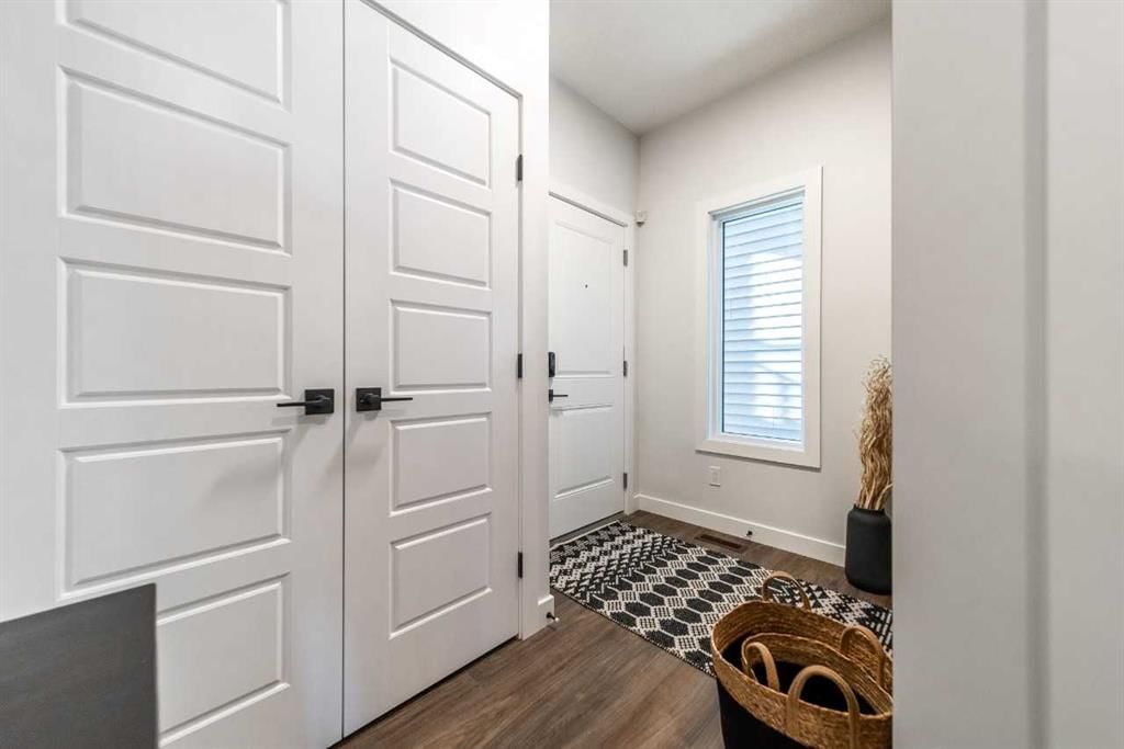 218 Sora Way SE, Calgary — photo 3 of 20