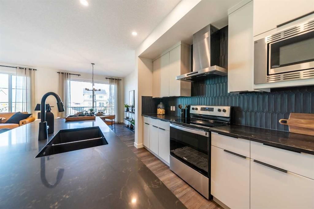218 Sora Way SE, Calgary — photo 5 of 20
