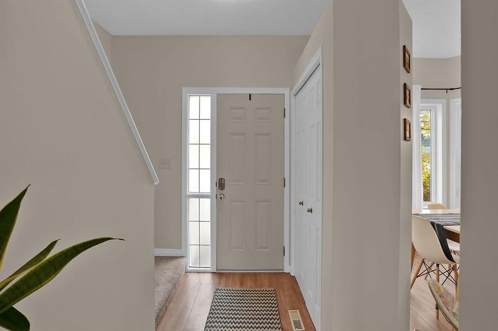 169 Citadel Drive NW, Calgary — photo 3 of 42
