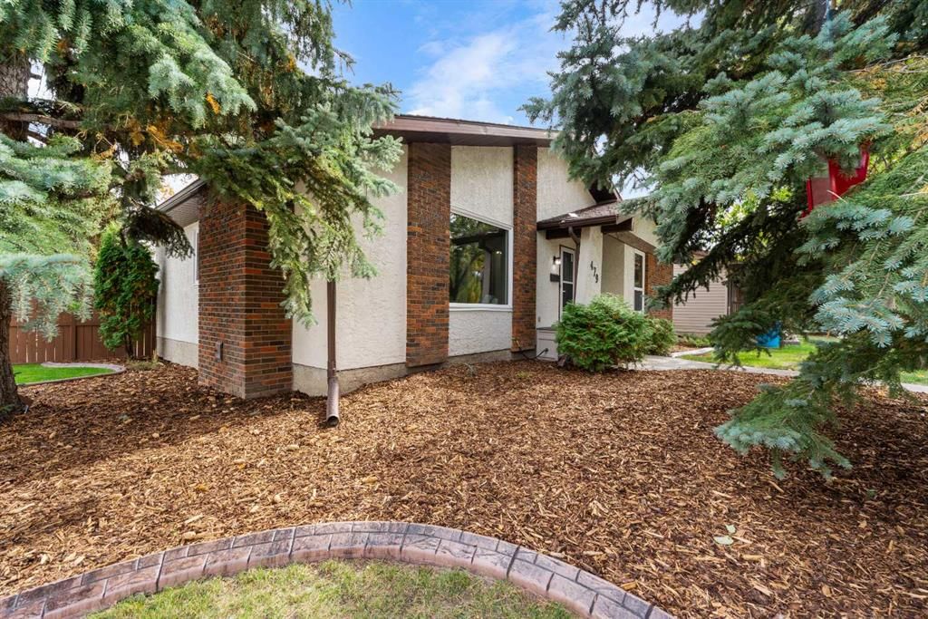 479 Bracewood Crescent SW, Calgary — photo 2 of 50
