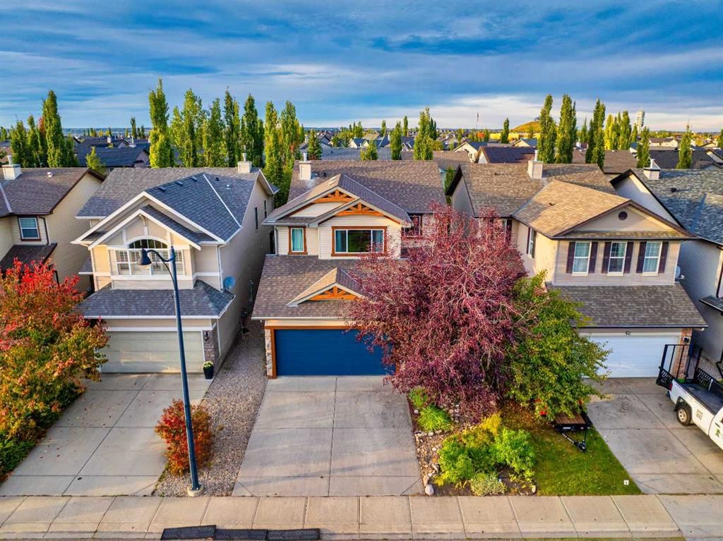 66 Cougarstone Close SW, Calgary — photo 2 of 38