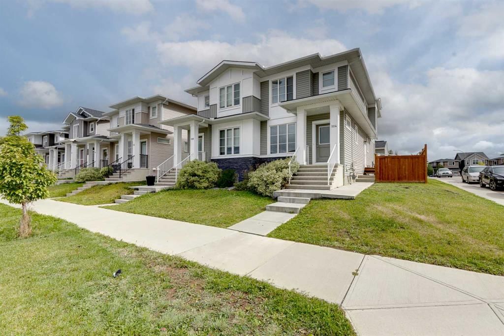 104 Corner Meadows Gate NE, Calgary — main listing photo