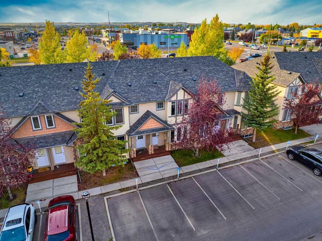 1907, 2445 Kingsland Road SE, Airdrie — photo 2 of 32