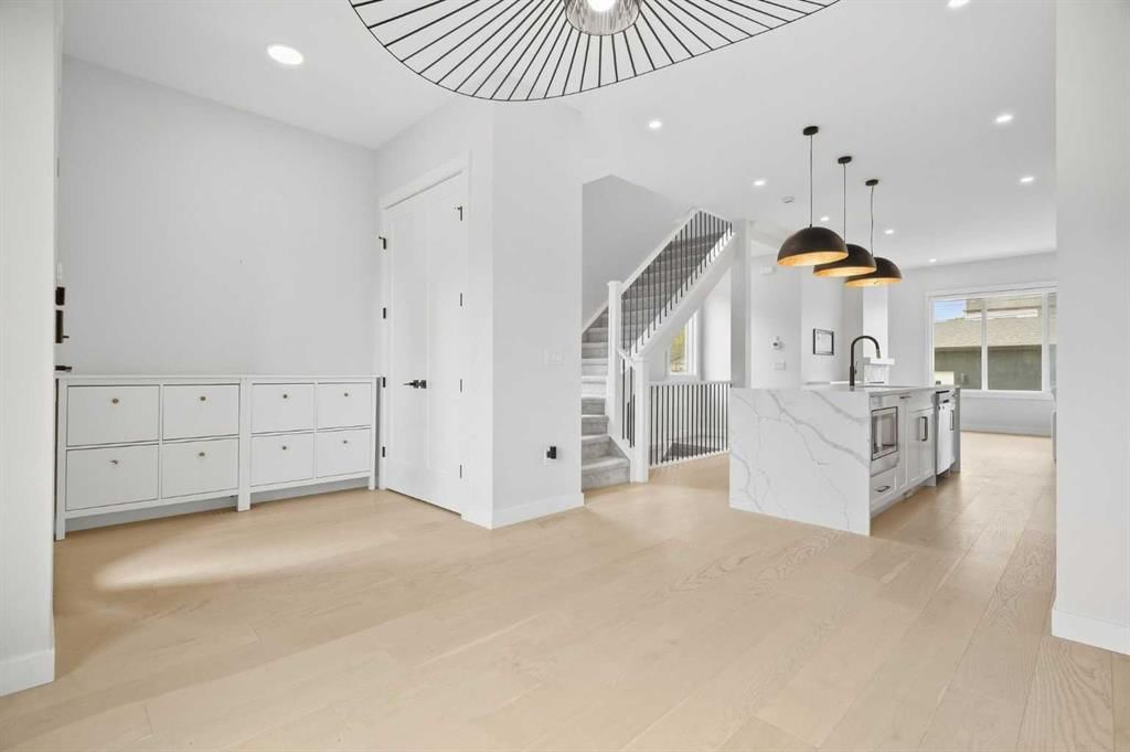 258 17 Avenue, Calgary — photo 4 of 50