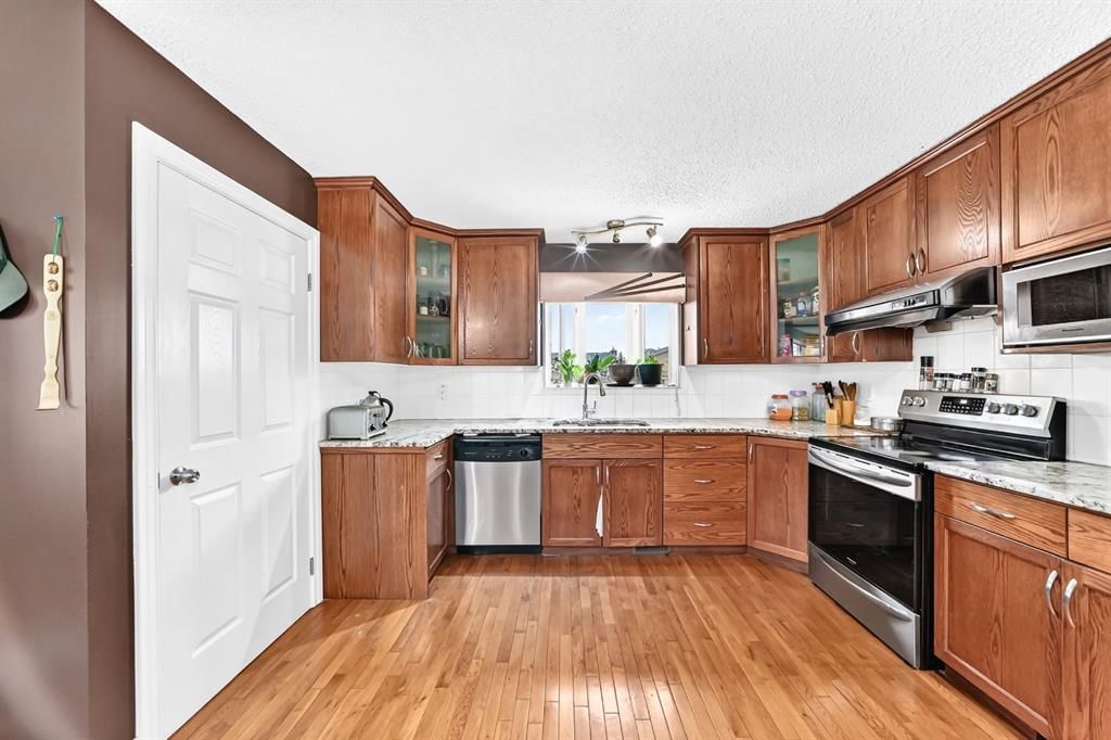 115 Whitehorn Road NE, Calgary — photo 4 of 40