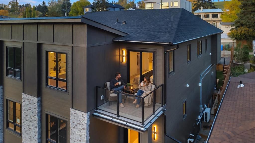 4614 22 Avenue NW, Calgary — photo 2 of 48