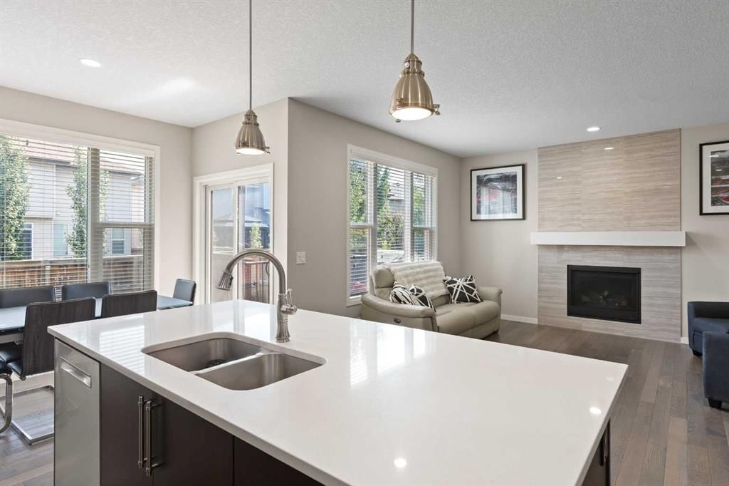 39 Brightoncrest Point SE, Calgary — photo 5 of 43