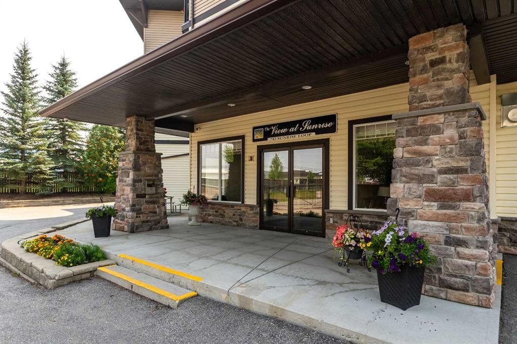308, 43 Sunrise Loop SE, High River — main listing photo