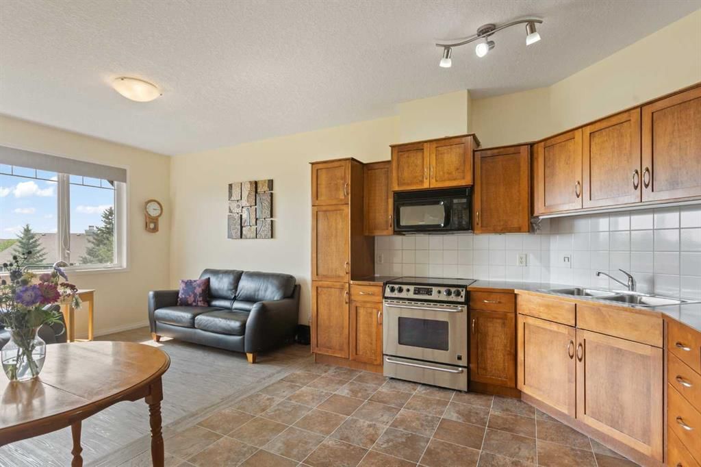 308, 43 Sunrise Loop SE, High River — photo 4 of 23