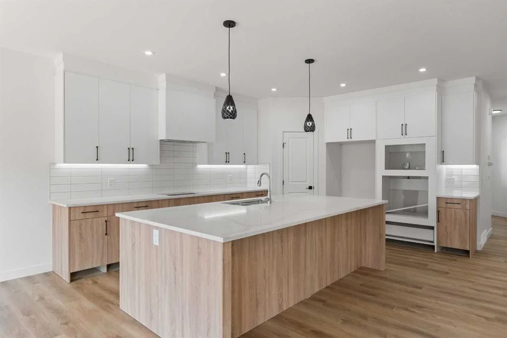 809 Hampshire Crescent NE, Calgary — detached for sale