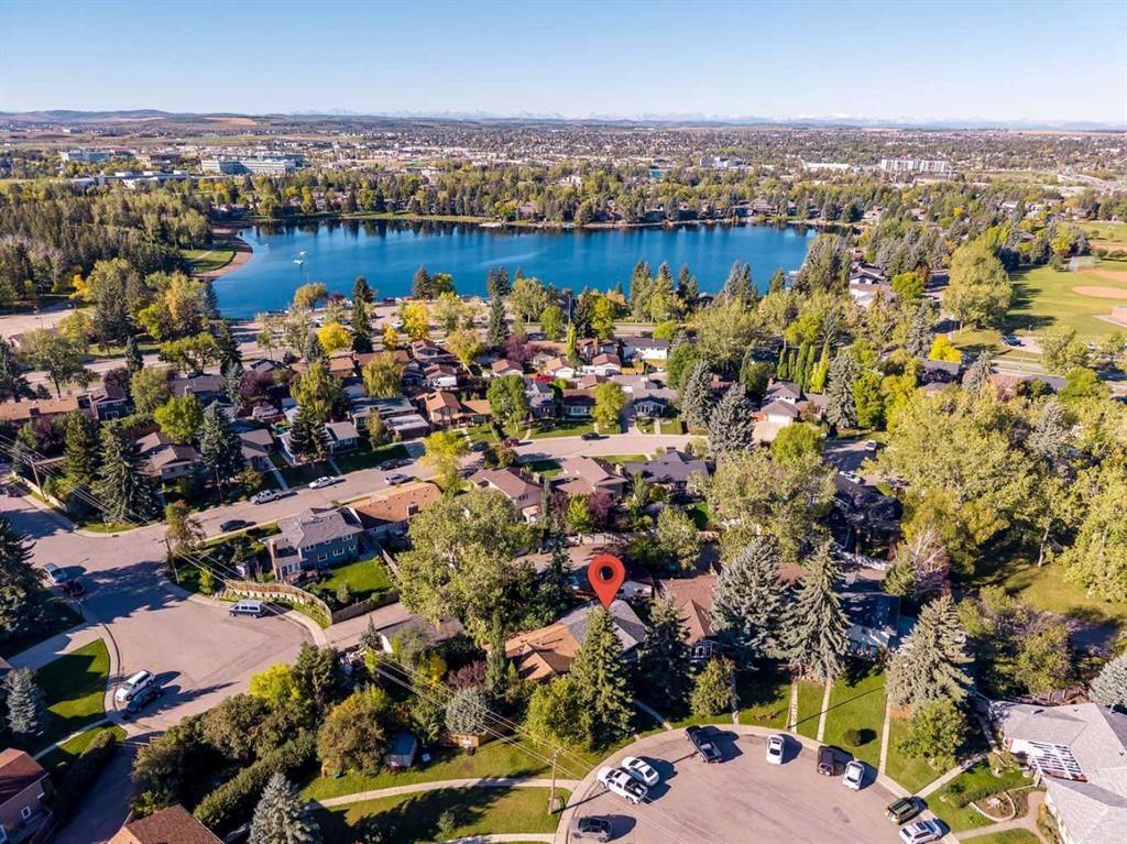 47 Midvalley Rise SE, Calgary — photo 3 of 50