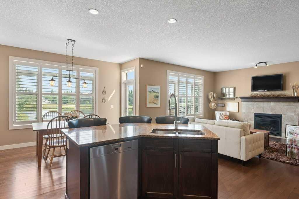 1410 Montrose Terrace SE, High River — photo 5 of 48