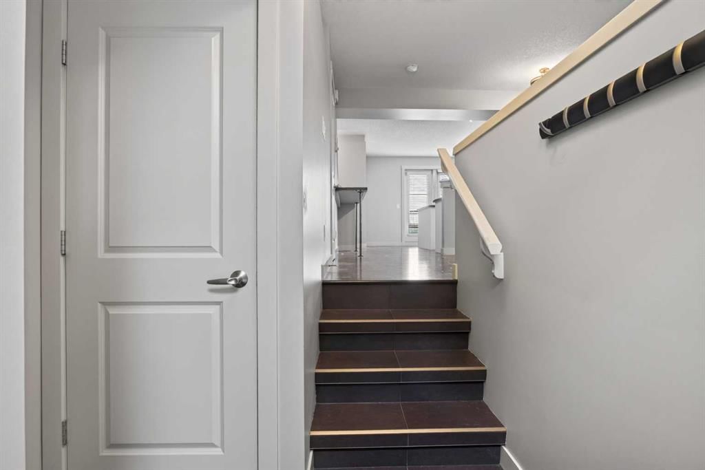 57 Aspen Hills Terrace SW, Calgary — photo 3 of 40