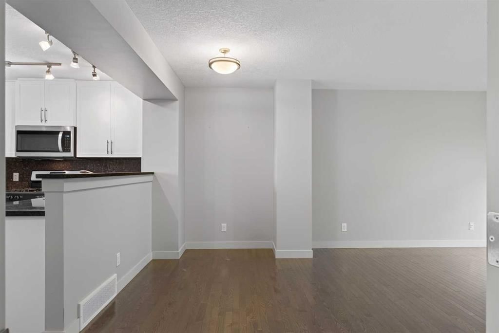 57 Aspen Hills Terrace SW, Calgary — photo 4 of 40