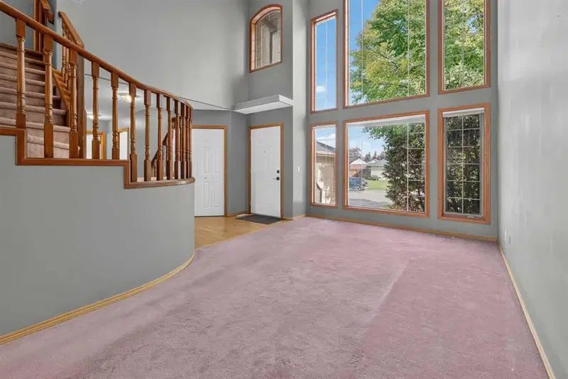 148 Sierra Madre Crescent SW, Calgary — photo 4 of 39