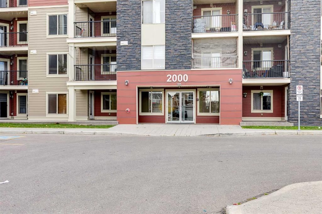 209, 15 Saddlestone Way NE, Calgary — photo 2 of 33