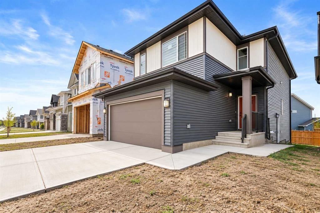 48 Southborough Lane, Cochrane — photo 3 of 42