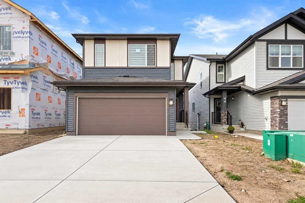 48 Southborough Lane, Cochrane — photo 4 of 42