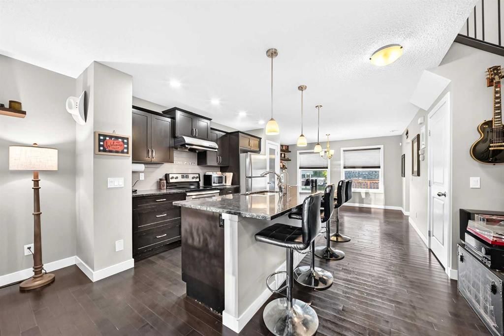 567 Evanston Drive NW, Calgary — photo 2 of 19
