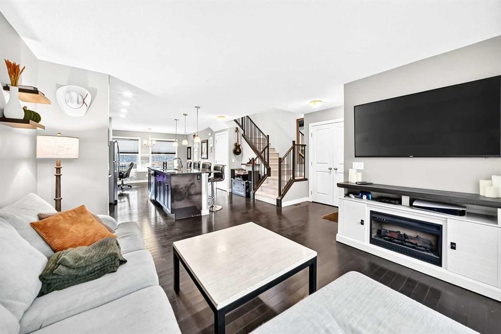 567 Evanston Drive NW, Calgary — photo 5 of 19