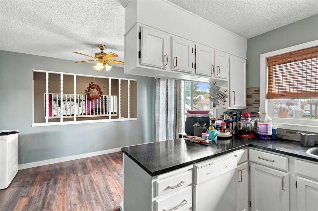 155 Templevale Road NE, Calgary — photo 5 of 30
