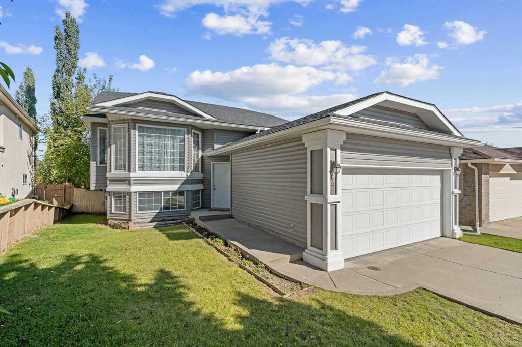28 Harvest Oak Drive NE, Calgary — main listing photo