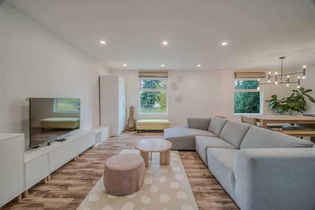 4035 Fonda Way SE, Calgary — photo 3 of 50
